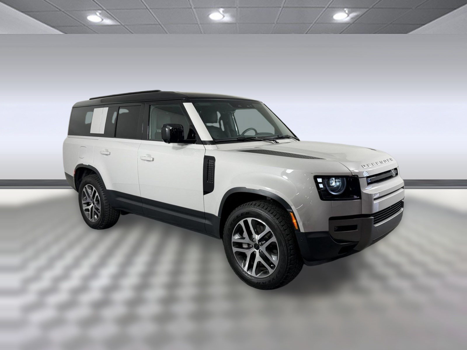 Used 2026 Land Rover Defender 130 S AWD/4WD image 7