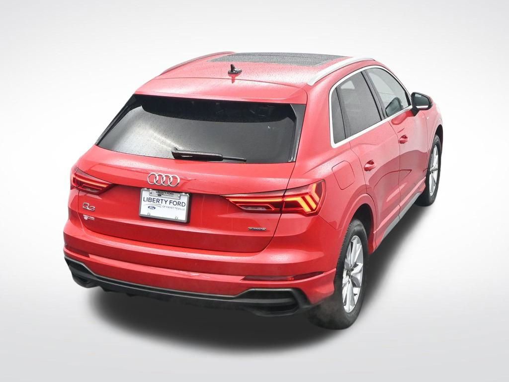 Used 2024 Audi Q3 2.0T Premium image 29
