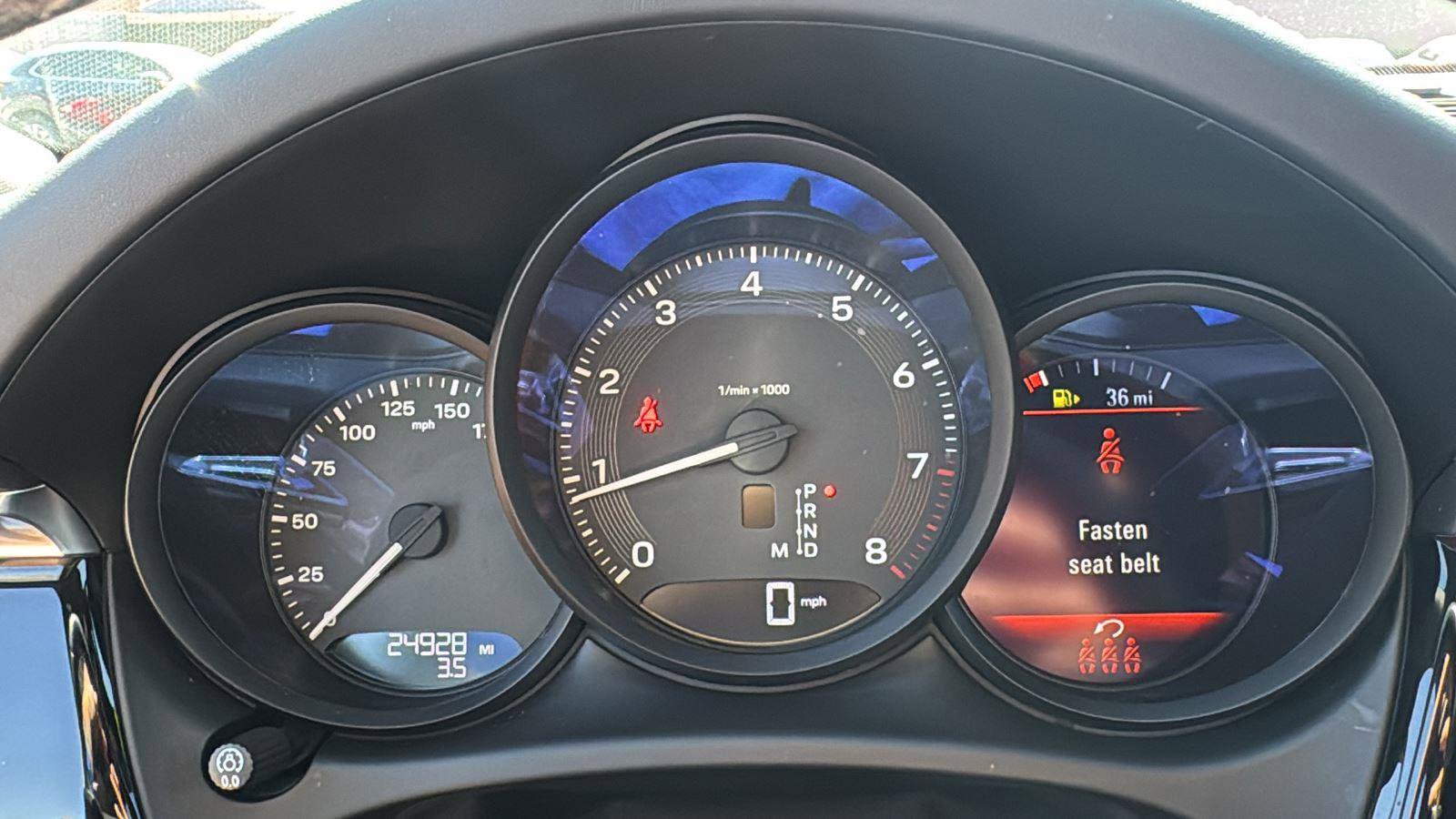 Used 2024 Porsche Macan Turbo image 10