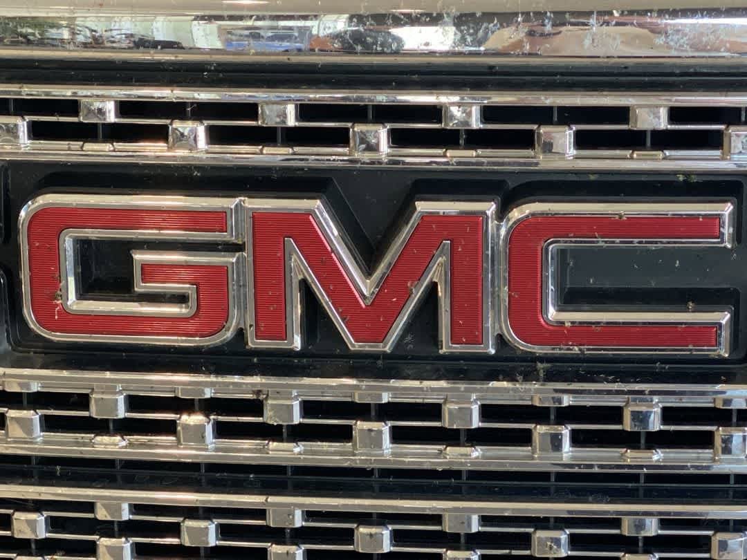 Used 2018 GMC Sierra 3500 Denali w/ Duramax Plus Package AWD/4WD image 10