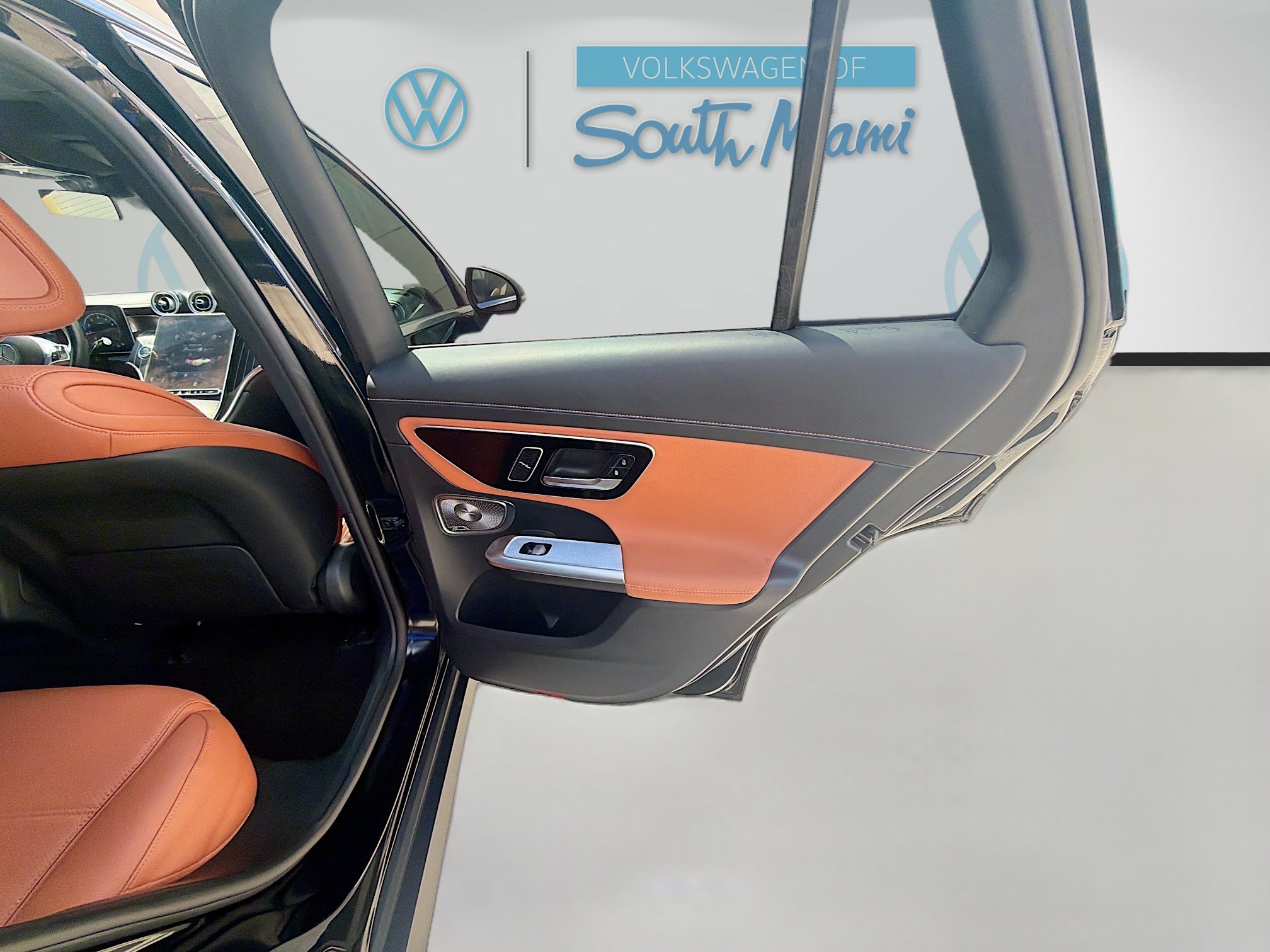 Used 2023 Mercedes-Benz GLC 300 w/ Exclusive Trim Package image 29