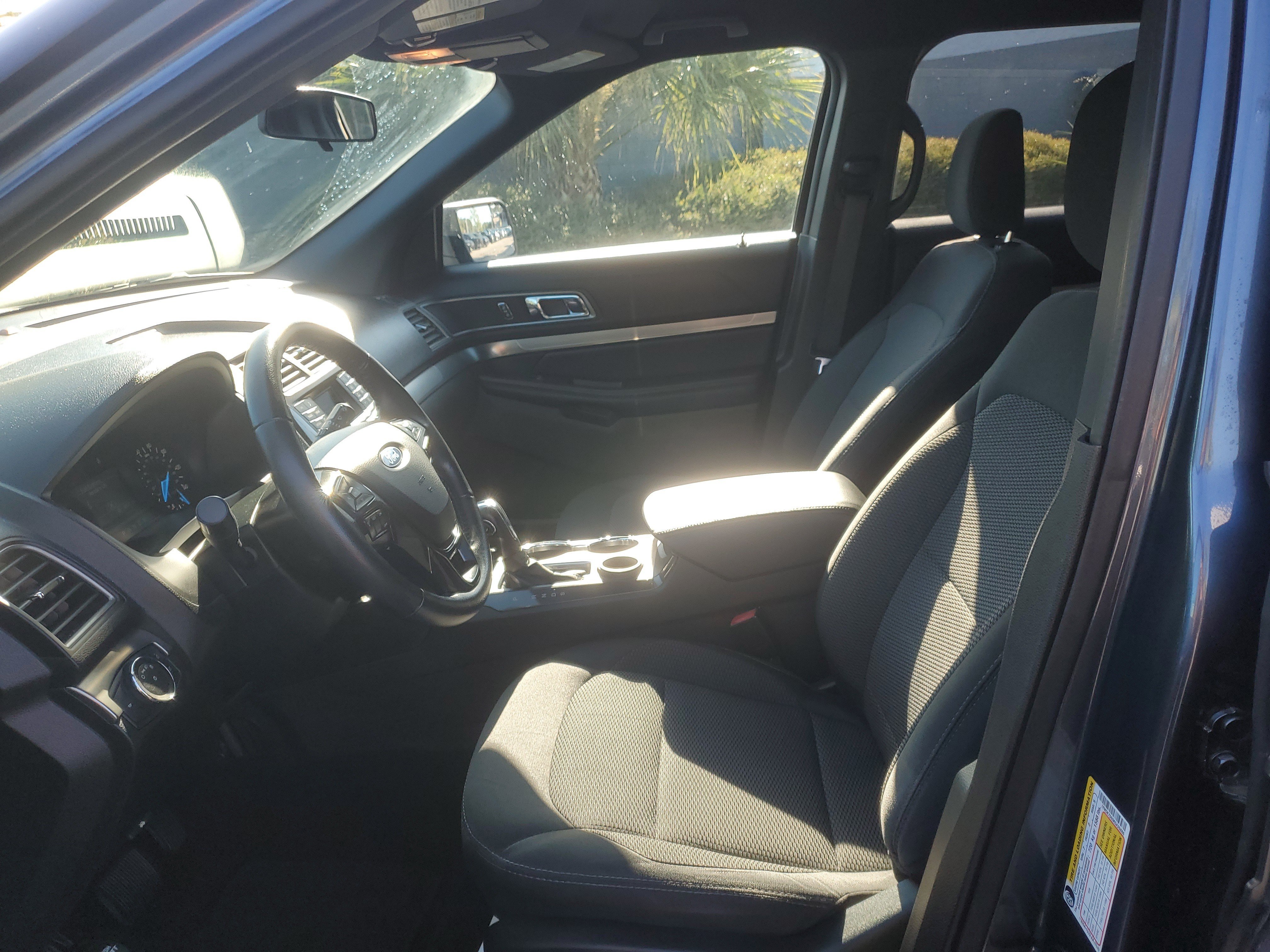 Used 2019 Ford Explorer XLT FWD image 14