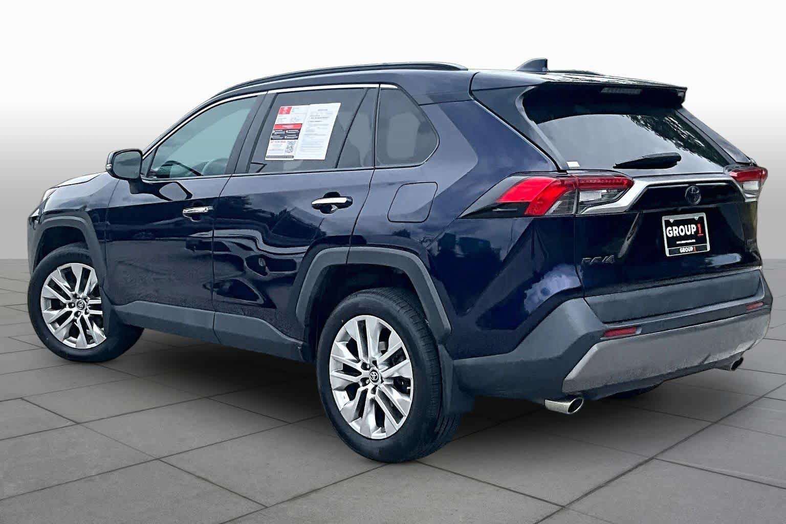 Used 2019 Toyota RAV4 Limited w/ Advanced Technology Package AWD/4WD image 12