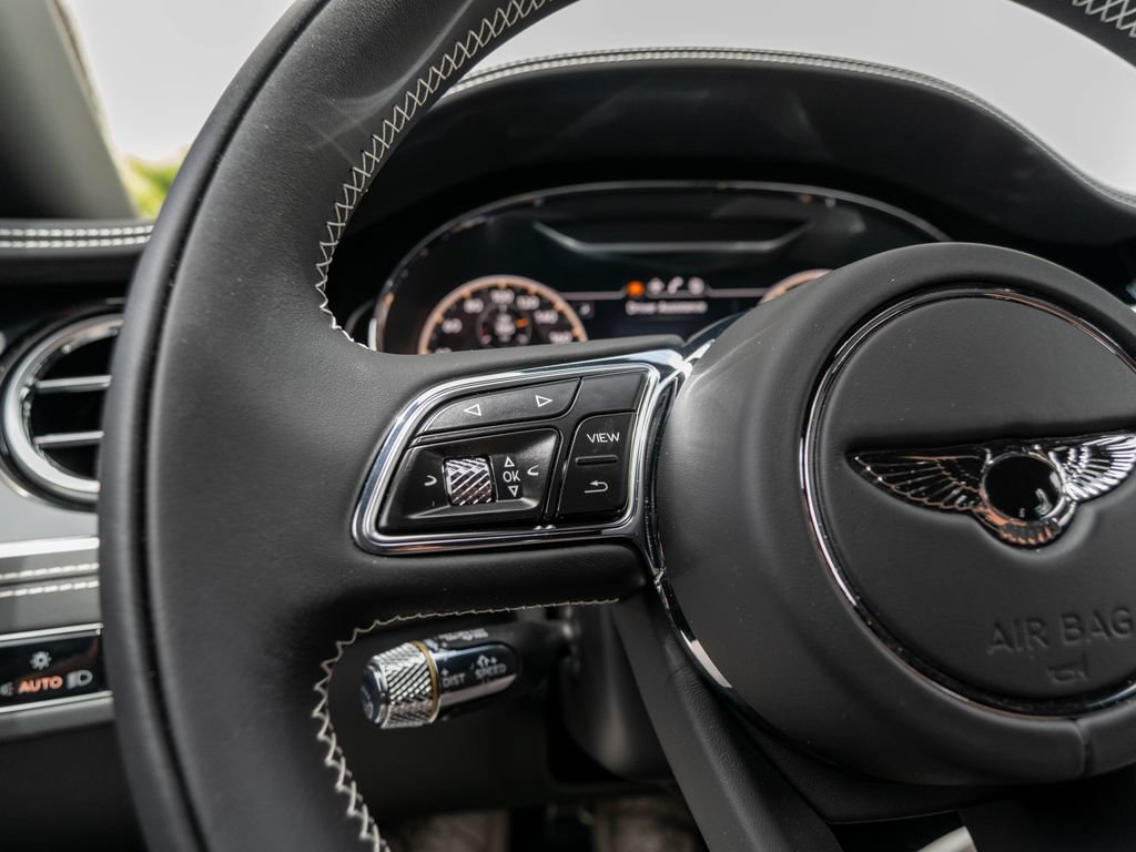 Used 2024 Bentley Flying Spur V8 AWD/4WD image 8
