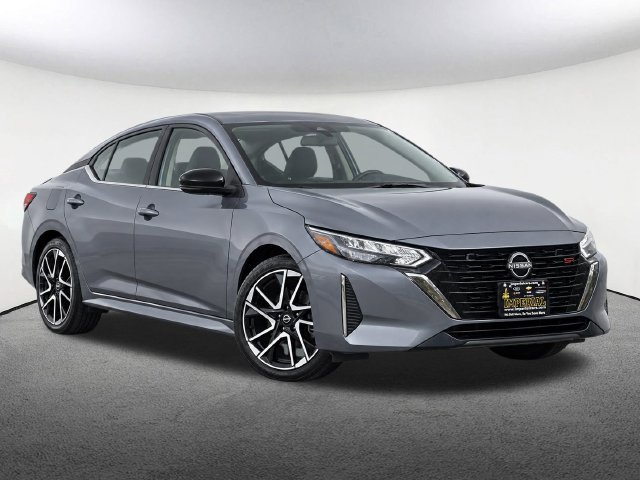 Used 2024 Nissan Sentra SR FWD image 2