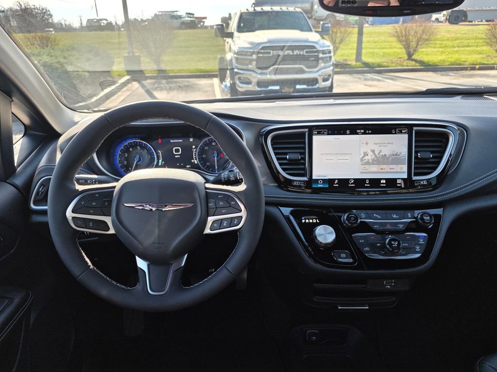 New 2026 Chrysler Pacifica Select image 32