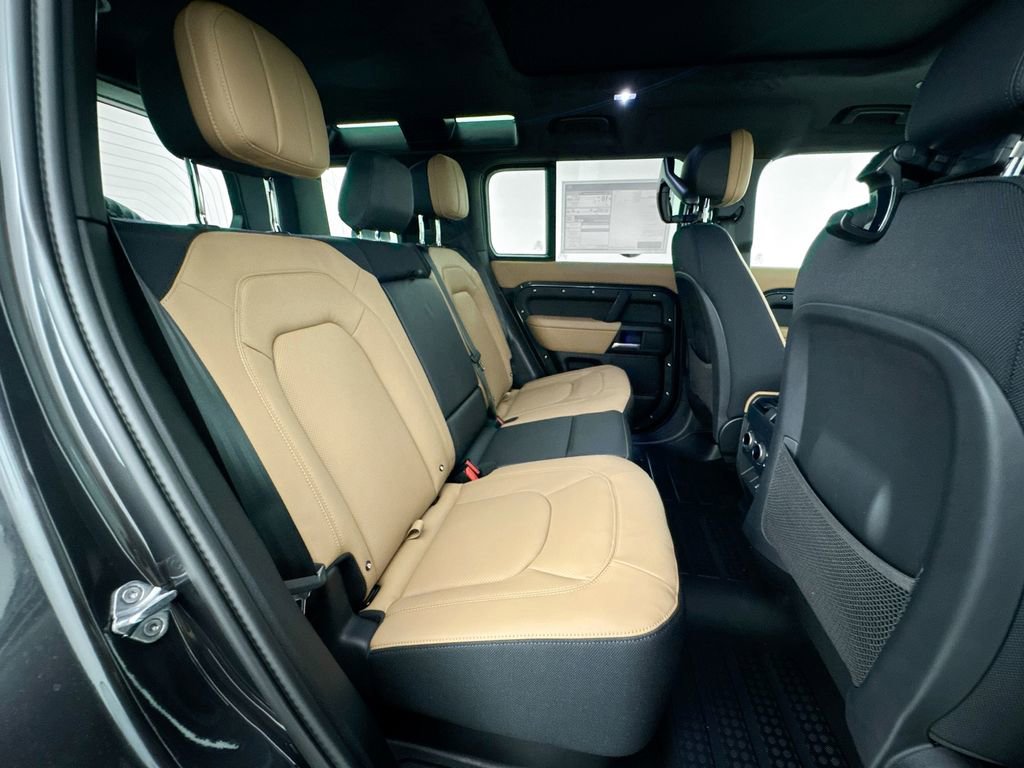 New 2026 Land Rover Defender 110 V8 AWD/4WD image 28