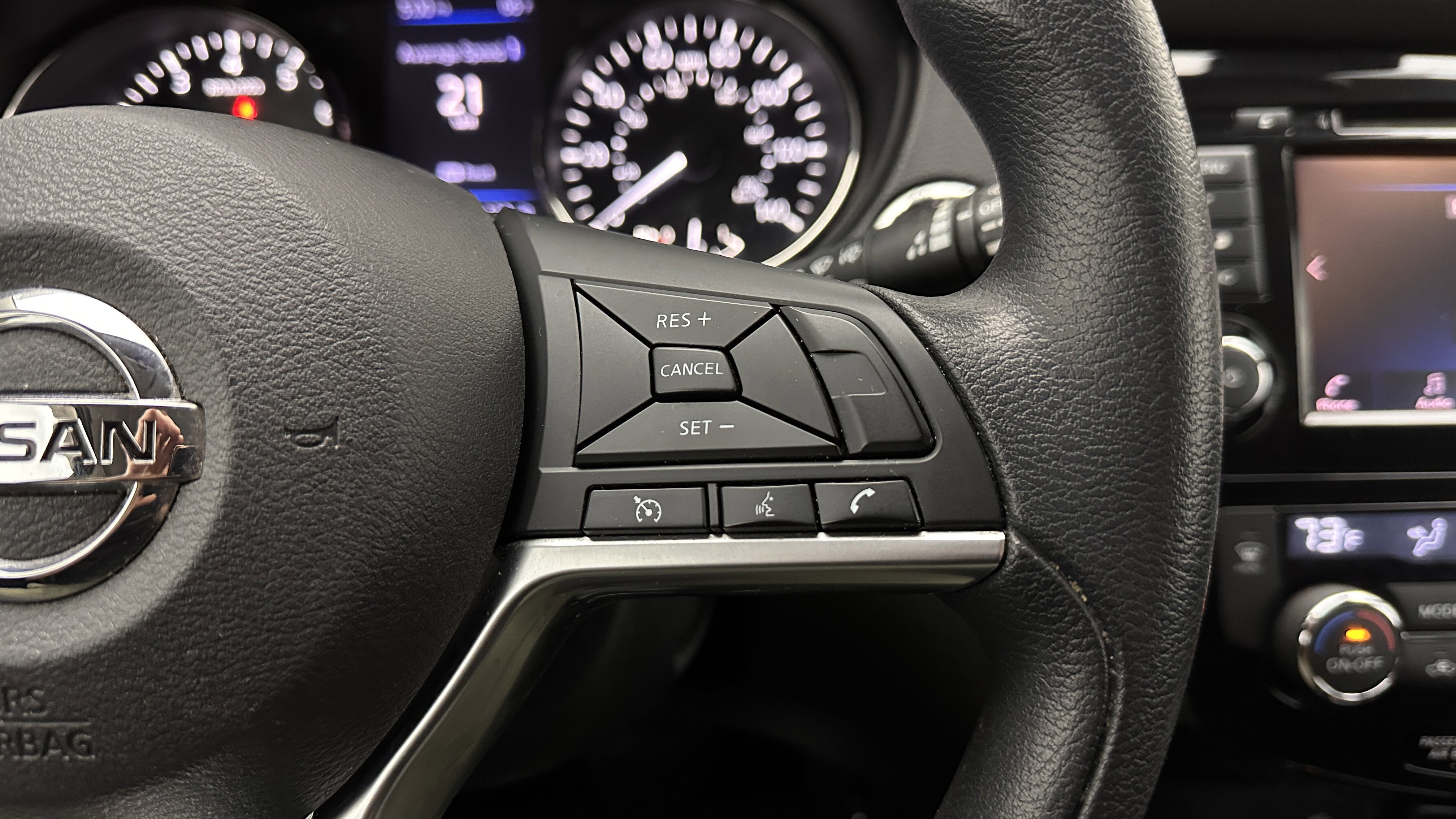 Used 2019 Nissan Rogue Sport SV FWD image 19