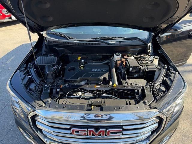 Used 2022 GMC Terrain SLT w/ Infotainment Package II AWD/4WD image 34