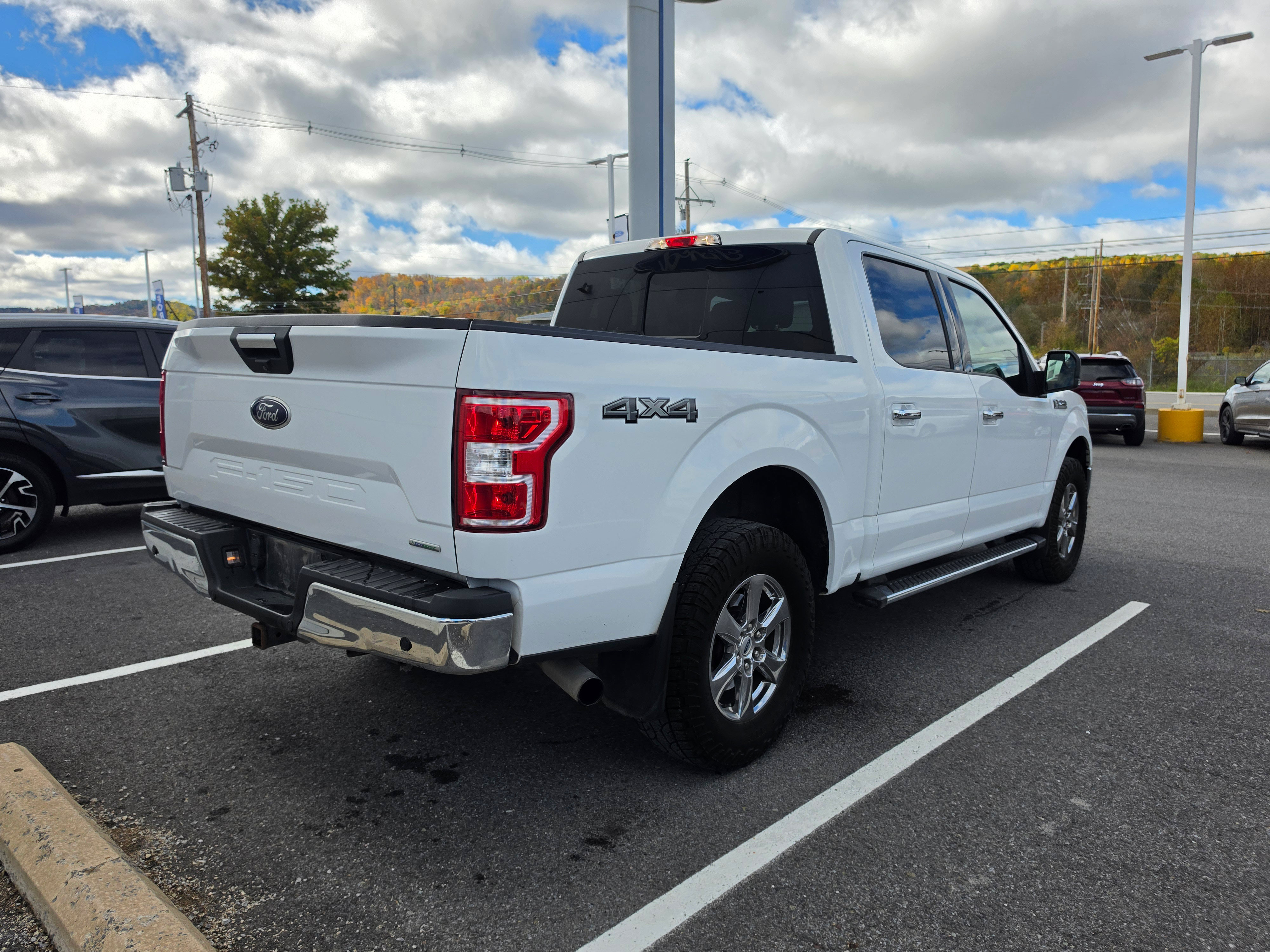 Used 2018 Ford F150 XLT w/ Equipment Group 302A Luxury AWD/4WD image 3