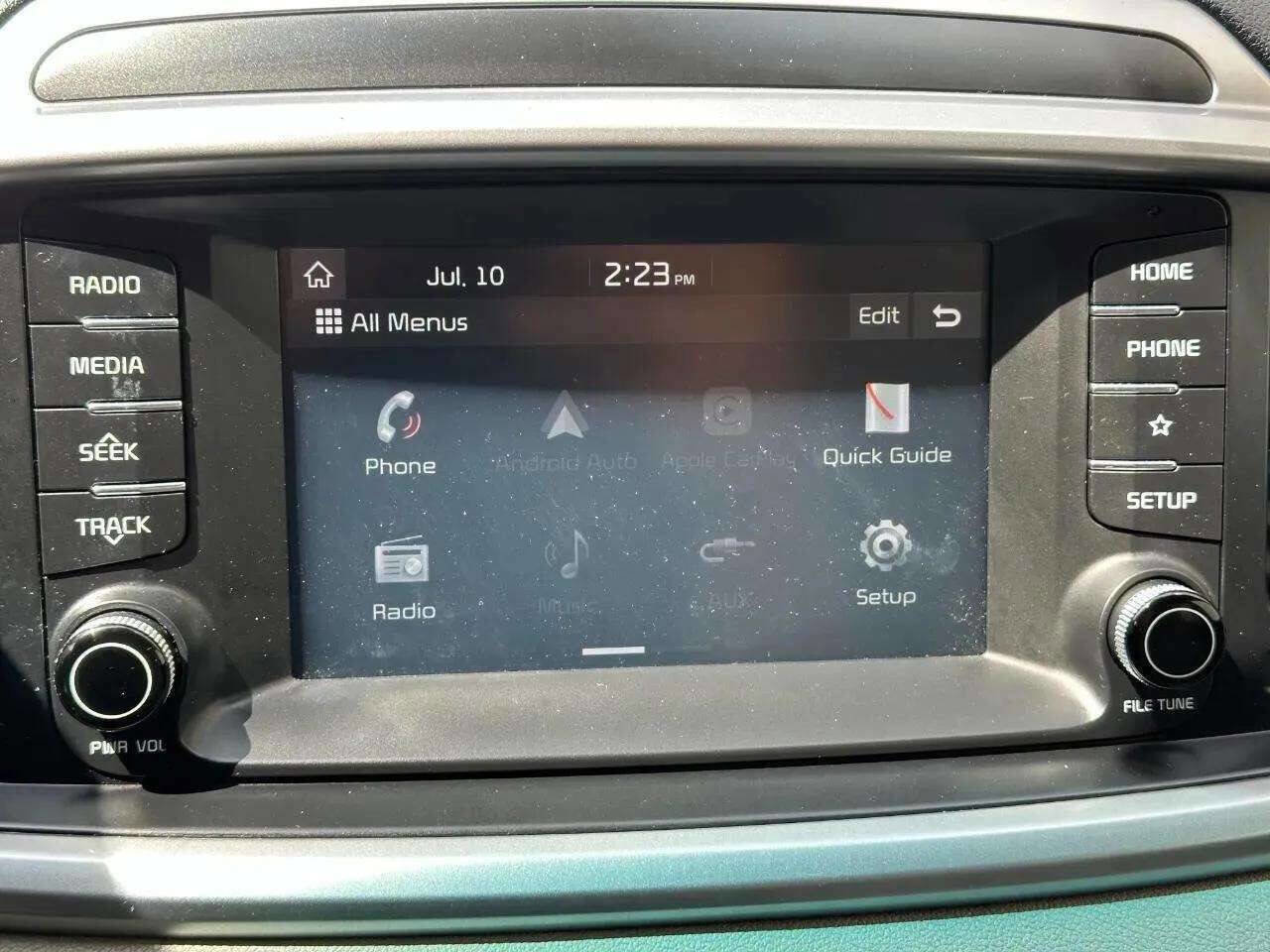 Used 2020 Kia Sorento LX image 14