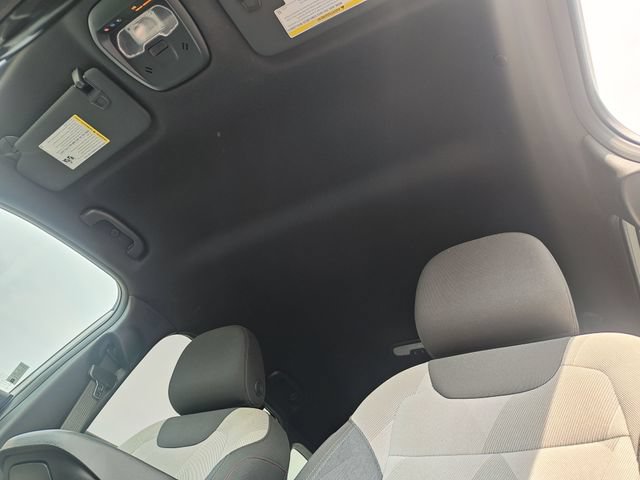 Used 2025 Chevrolet Trax RS w/ Driver Confidence Package FWD image 24