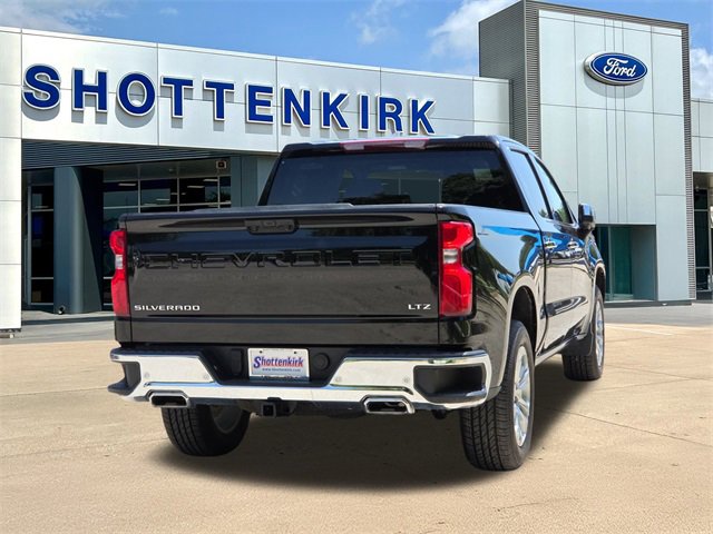 Used 2024 Chevrolet Silverado 1500 LTZ w/ Z71 Off-Road Package image 8