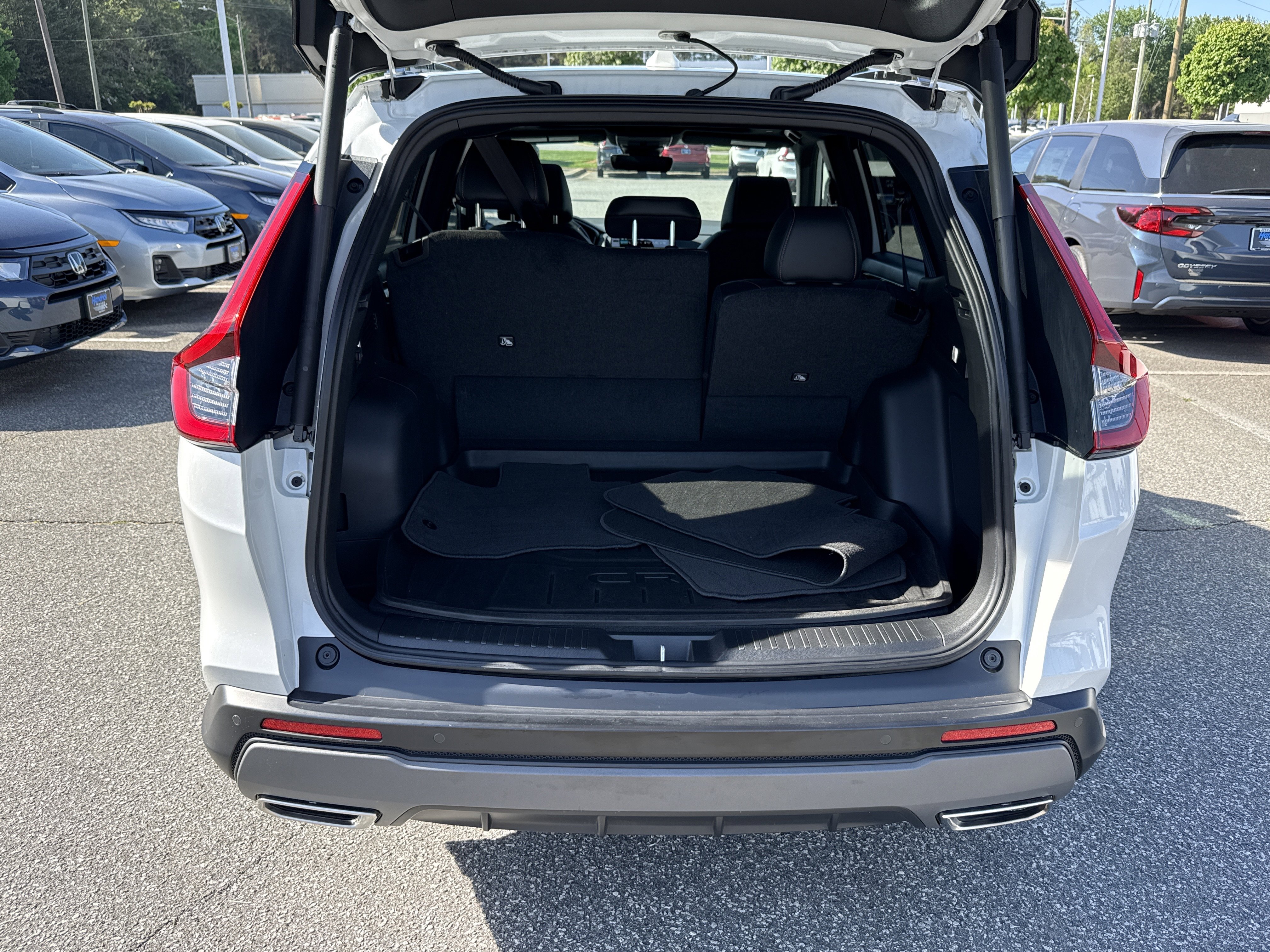 Certified 2024 Honda CR-V Sport Touring image 33