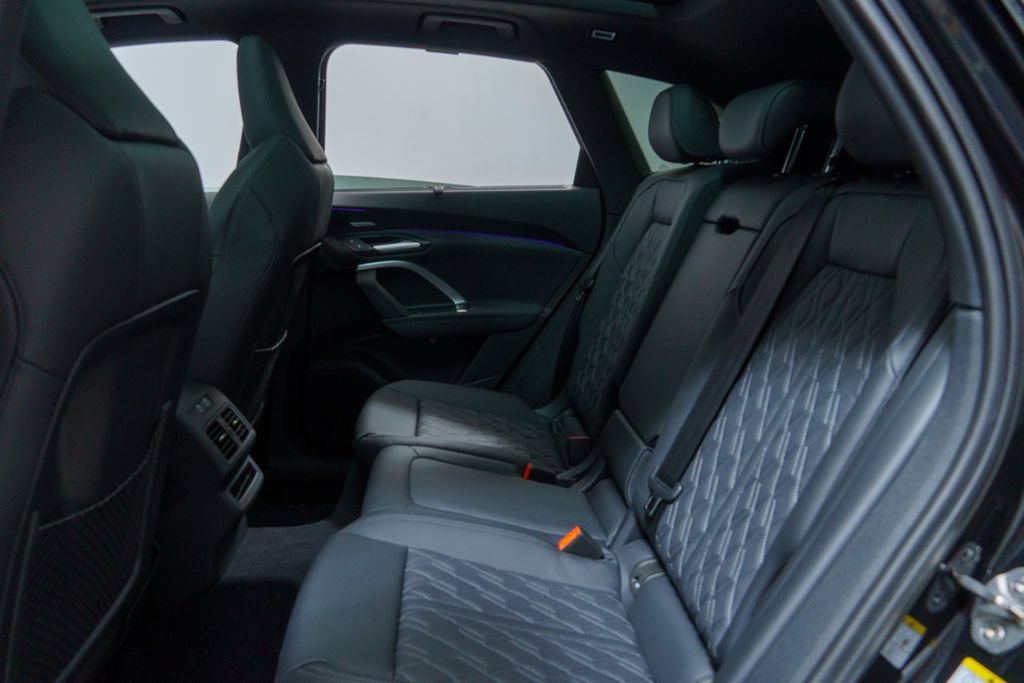 New 2026 Audi SQ5 Premium Plus AWD/4WD image 30