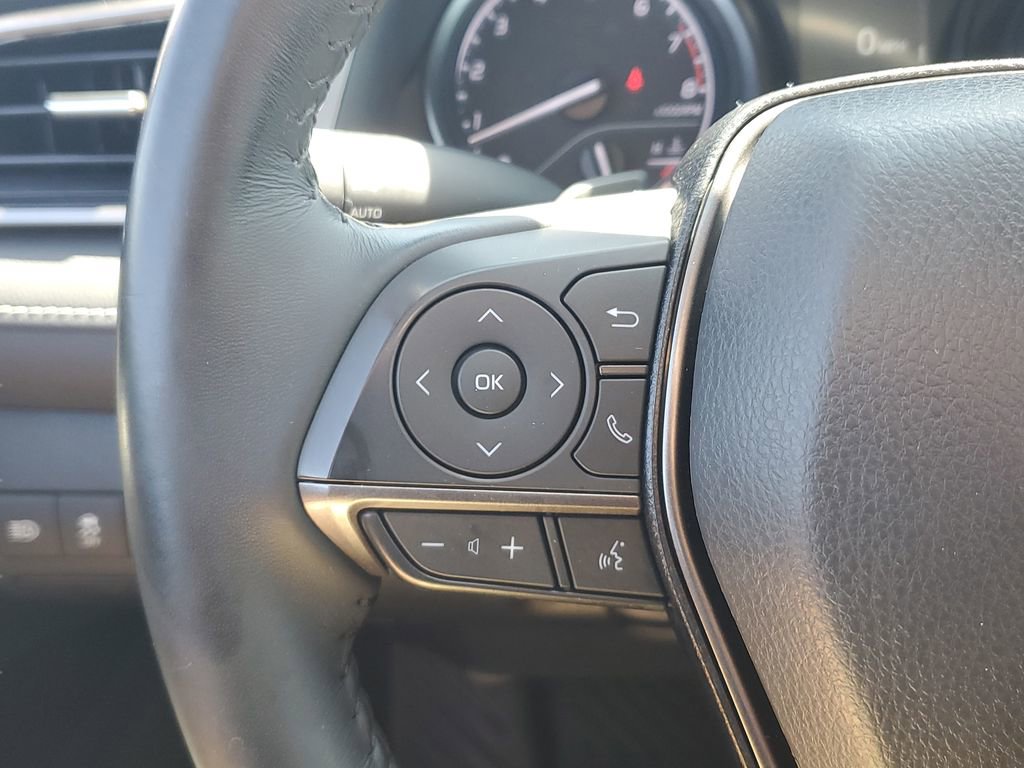 Certified 2022 Toyota Camry SE image 33