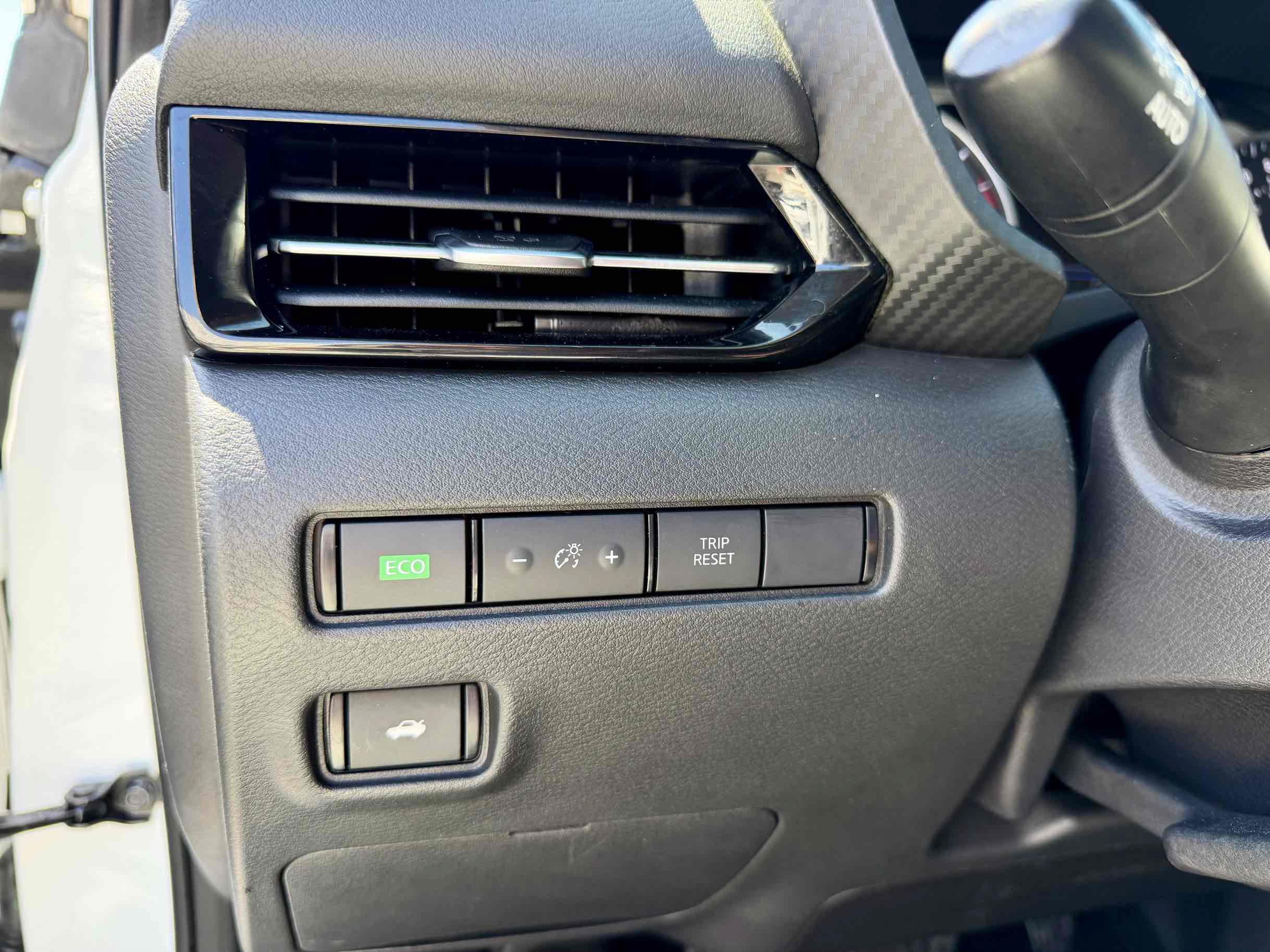 Used 2020 Nissan Sentra SR w/ Electronics Package FWD image 20