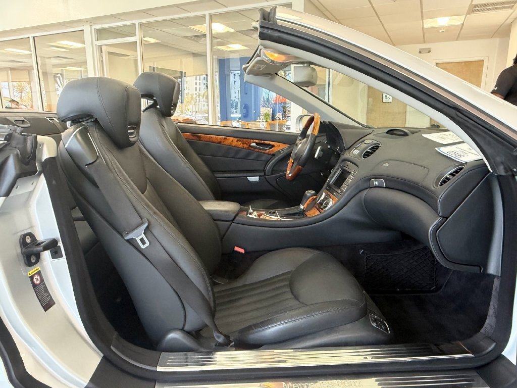 Used 2009 Mercedes-Benz SL 550 image 13
