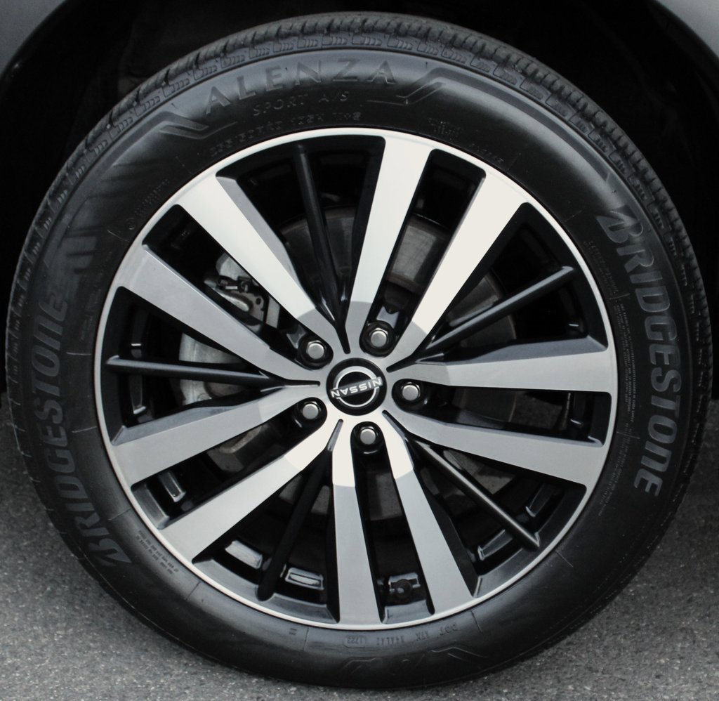 Certified 2023 Nissan Pathfinder Platinum image 10