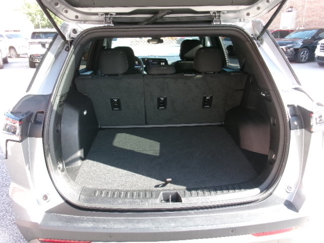 Used 2026 Chevrolet Equinox LT FWD image 15