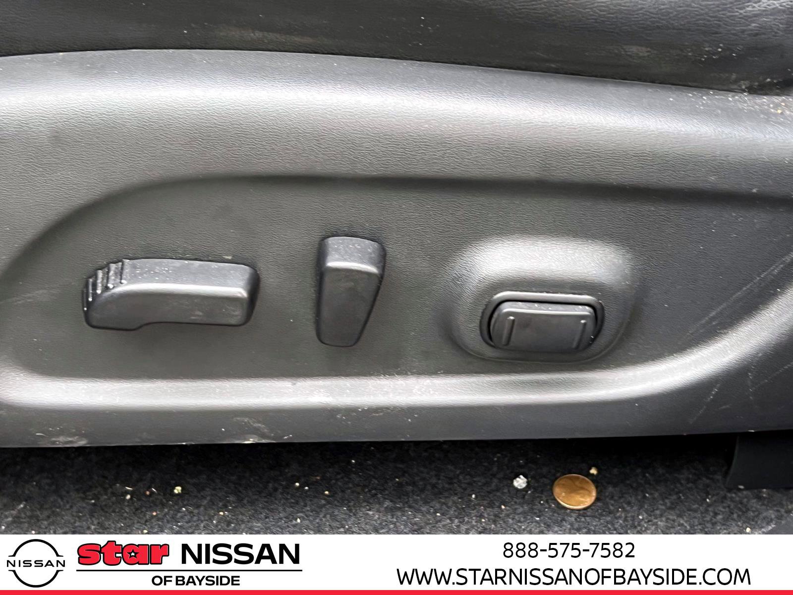 Used 2020 Nissan Pathfinder SL image 18