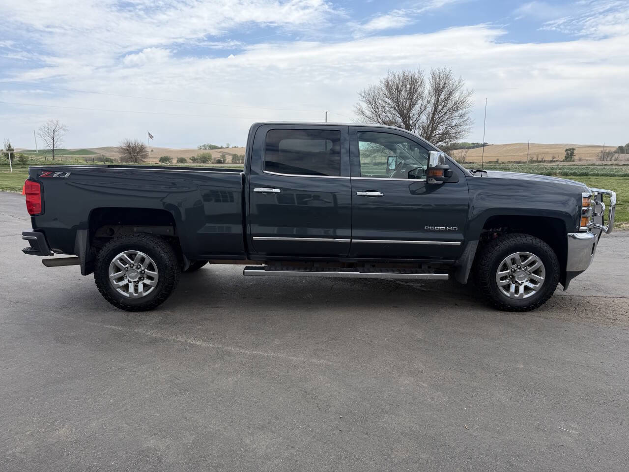 Used 2018 Chevrolet Silverado 2500 LTZ w/ Z71 Package, Off-Road AWD/4WD image 7