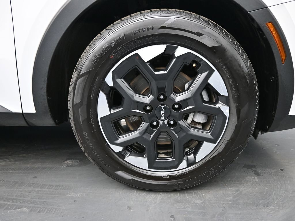 Used 2024 Kia Sorento S image 10