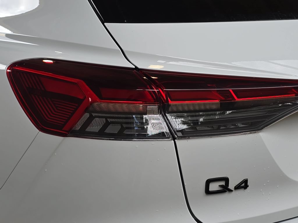 Certified 2023 Audi Q4 e-tron Premium Plus w/ Premium Plus AWD/4WD image 33