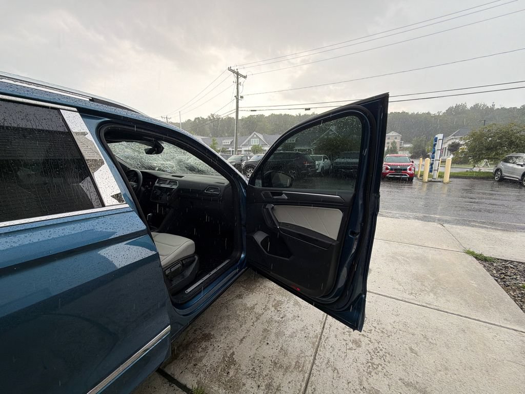 Used 2020 Volkswagen Tiguan SEL Premium R-Line AWD/4WD image 40