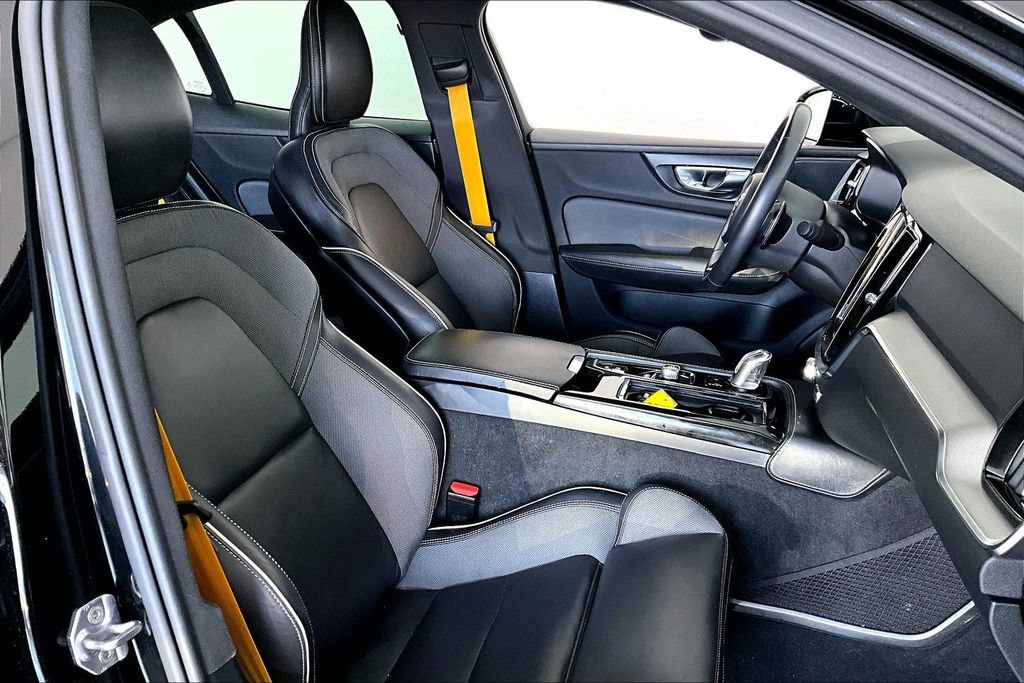 Used 2019 Volvo S60 T8 R-Design AWD/4WD image 8