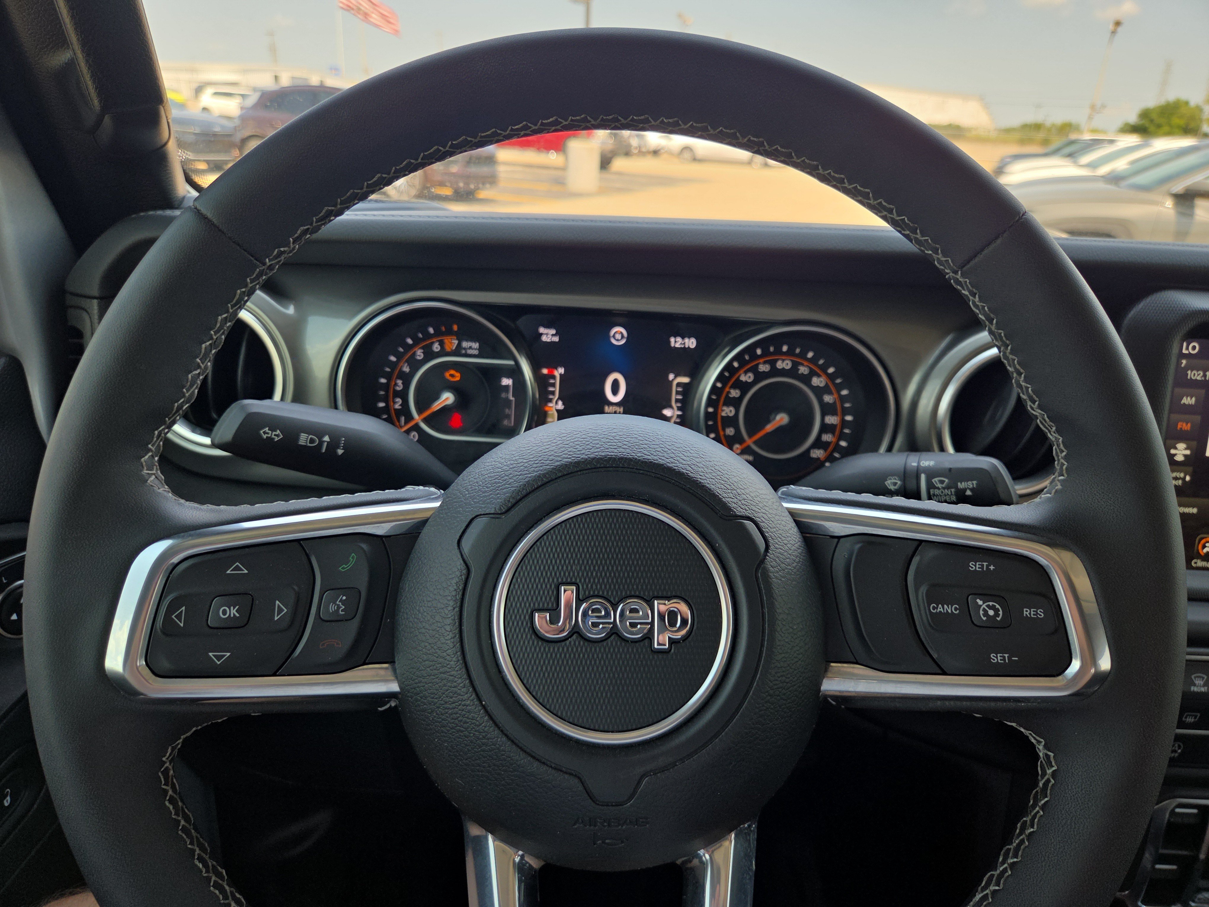 Used 2023 Jeep Gladiator Overland AWD/4WD image 10