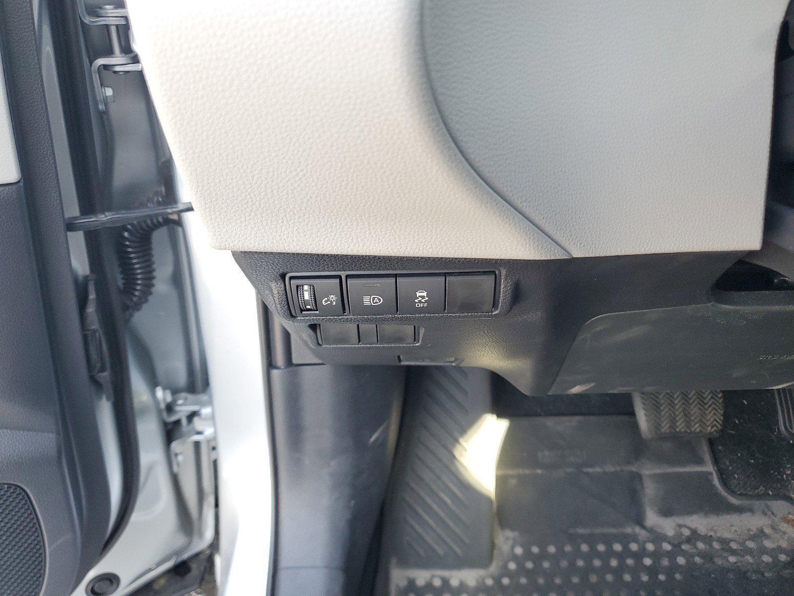 Used 2026 Toyota Corolla Cross L FWD image 27