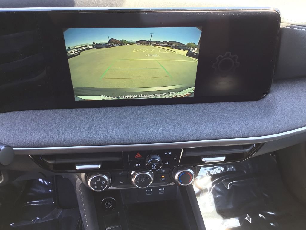 New 2025 Nissan Kicks SV w/ SV Premium Package image 14