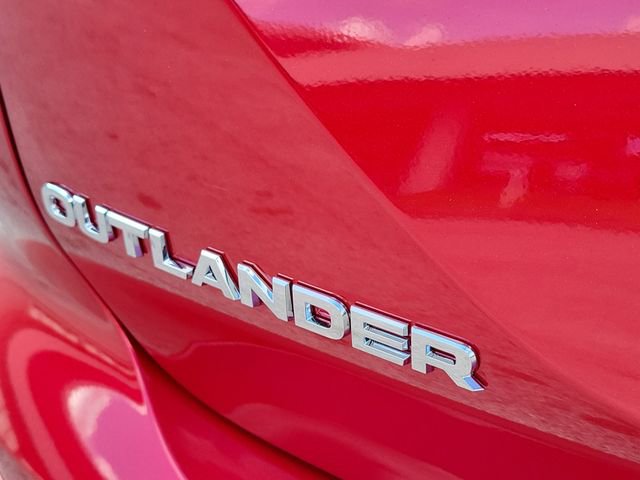 New 2026 Mitsubishi Outlander ES image 9
