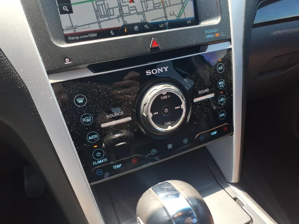 Used 2015 Ford Explorer Limited w/ Equipment Group 301A FWD image 26