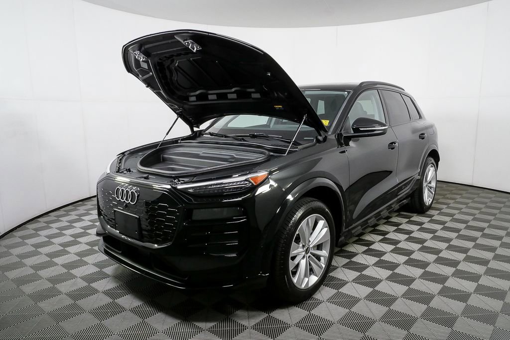 Certified 2025 Audi Q6 e-tron Premium Plus w/ Premium Plus image 34
