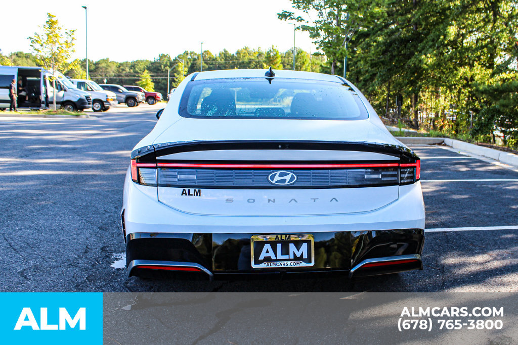 Used 2025 Hyundai Sonata SEL FWD image 10
