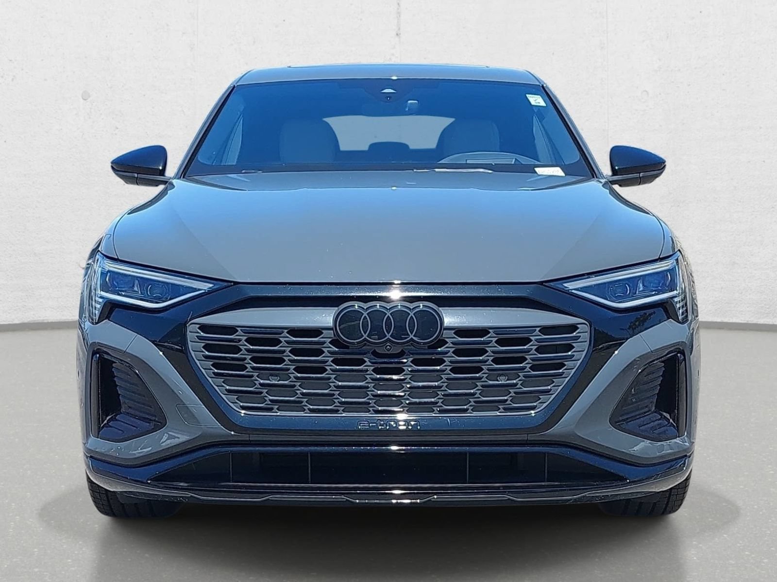 Used 2024 Audi Q8 e-tron Prestige w/ Prestige Package AWD/4WD image 2