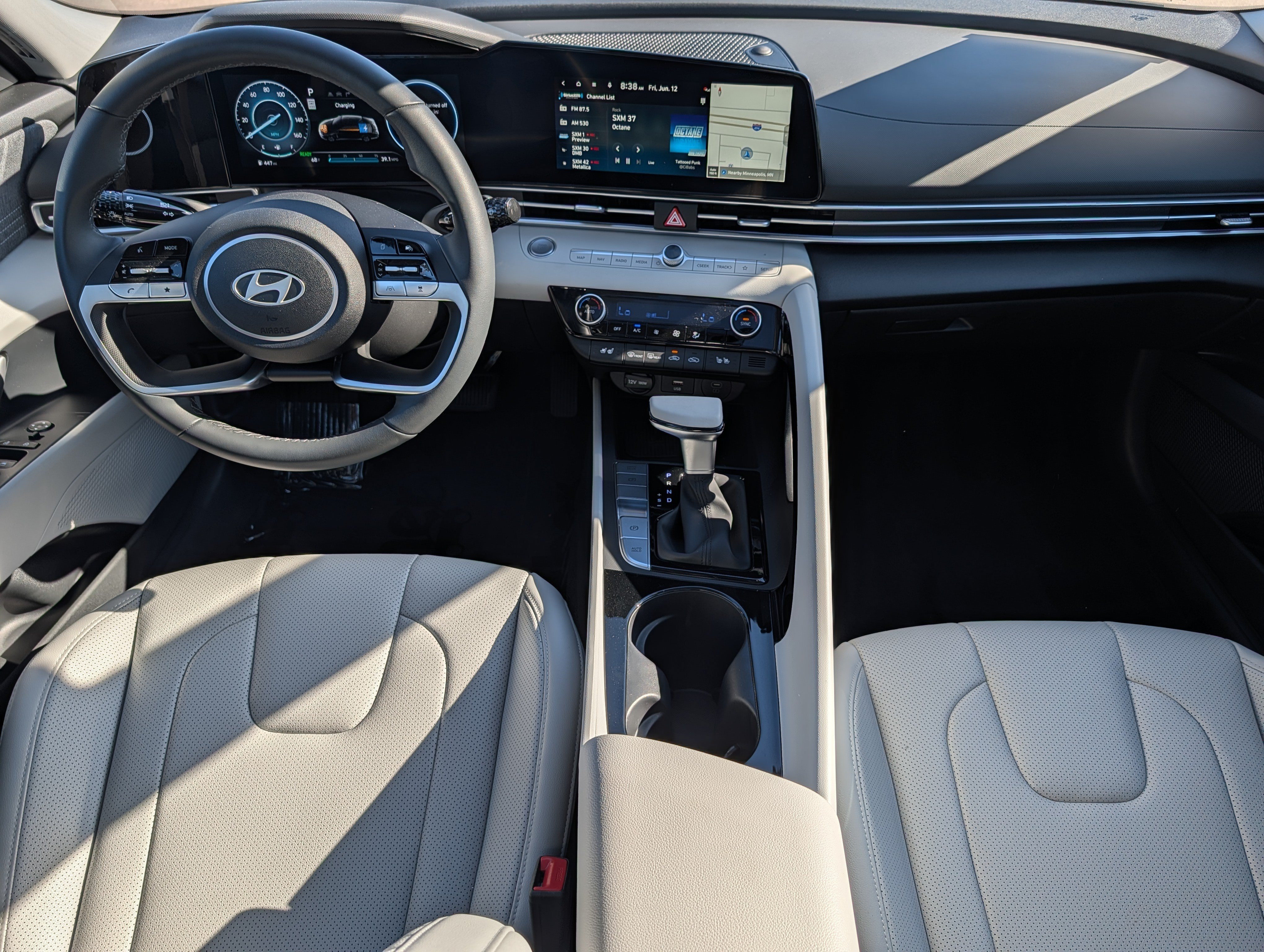 Certified 2026 Hyundai Elantra Limited FWD image 10