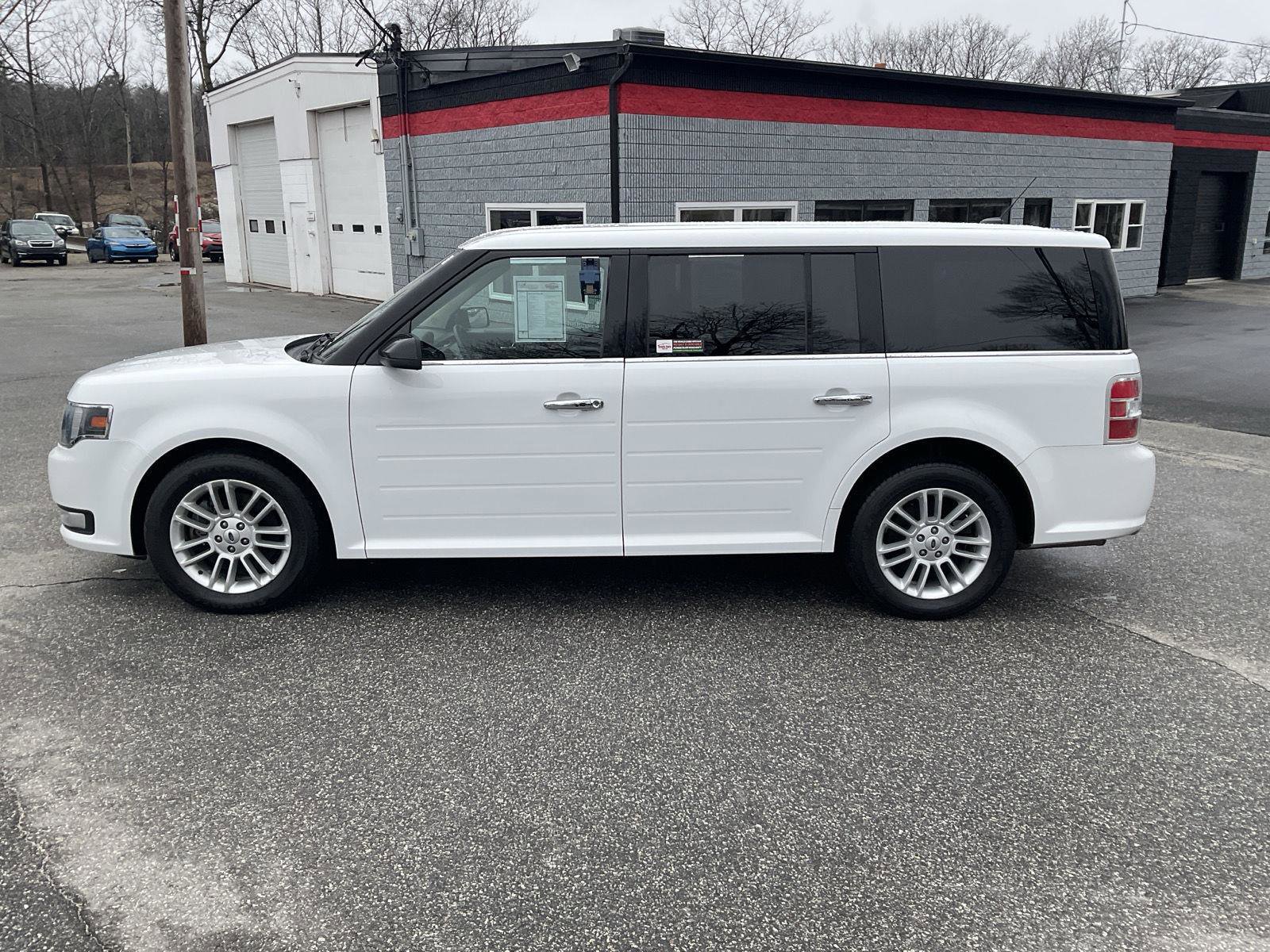 Used 2019 Ford Flex SEL w/ Equipment Group 202A image 2