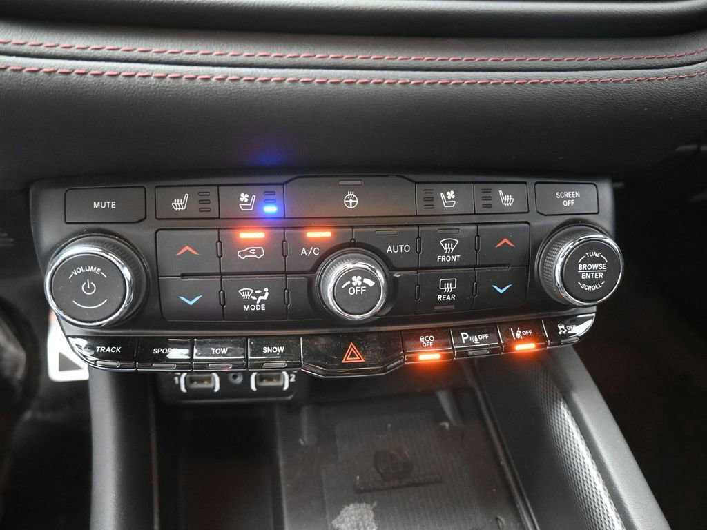 Used 2022 Dodge Durango R/T w/ Tow 'N Go Package image 9