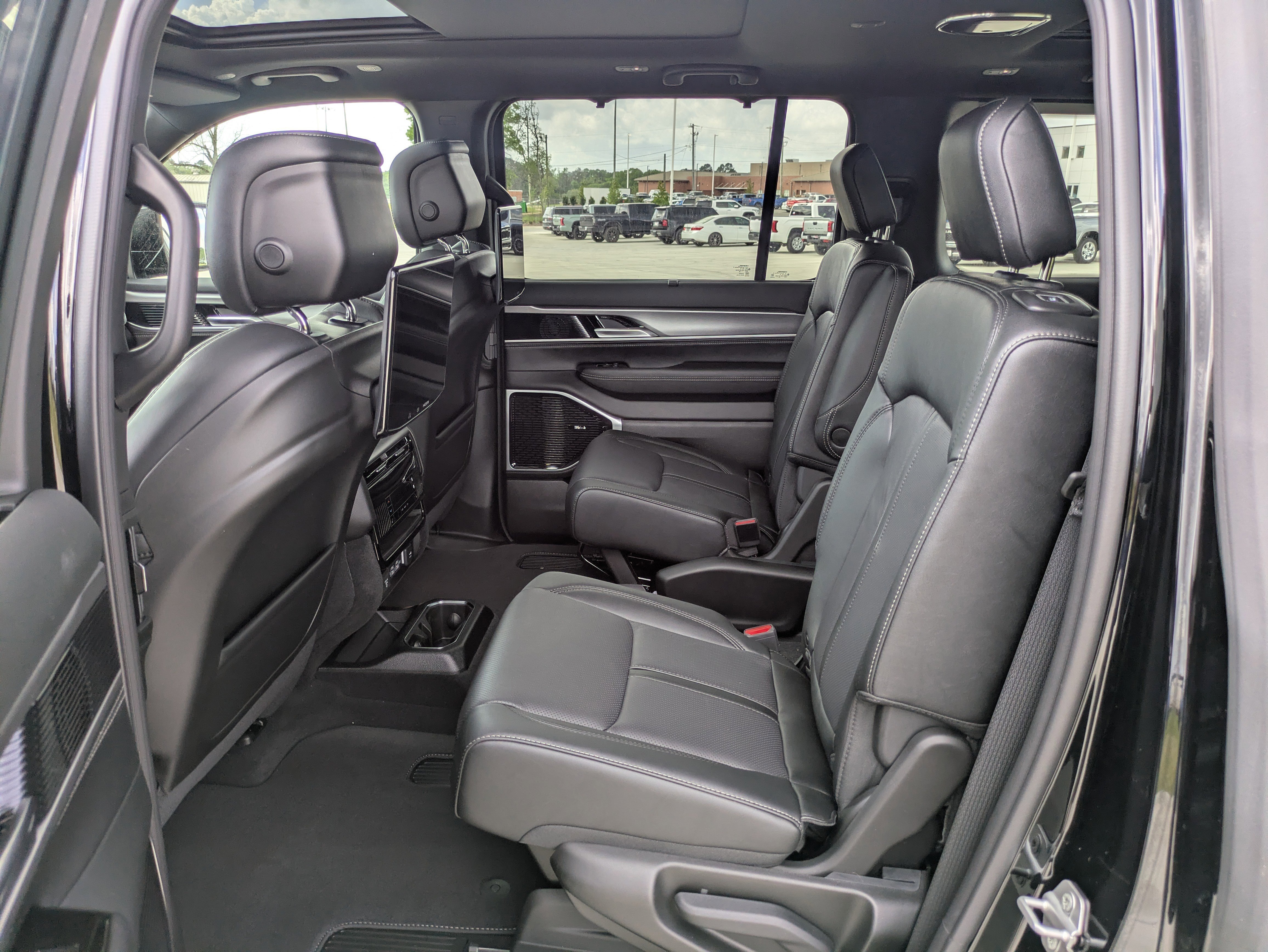 New 2026 Jeep Grand Wagoneer Limited image 13