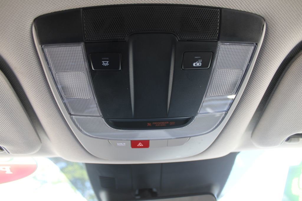 Certified 2024 Kia Sorento LX image 48