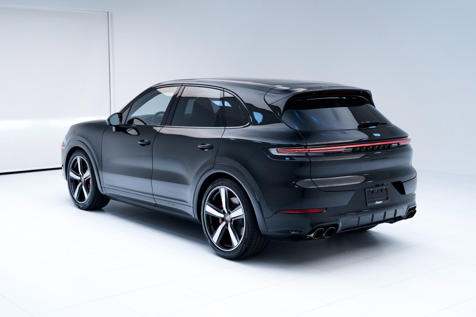 New 2026 Porsche Cayenne GTS image 3