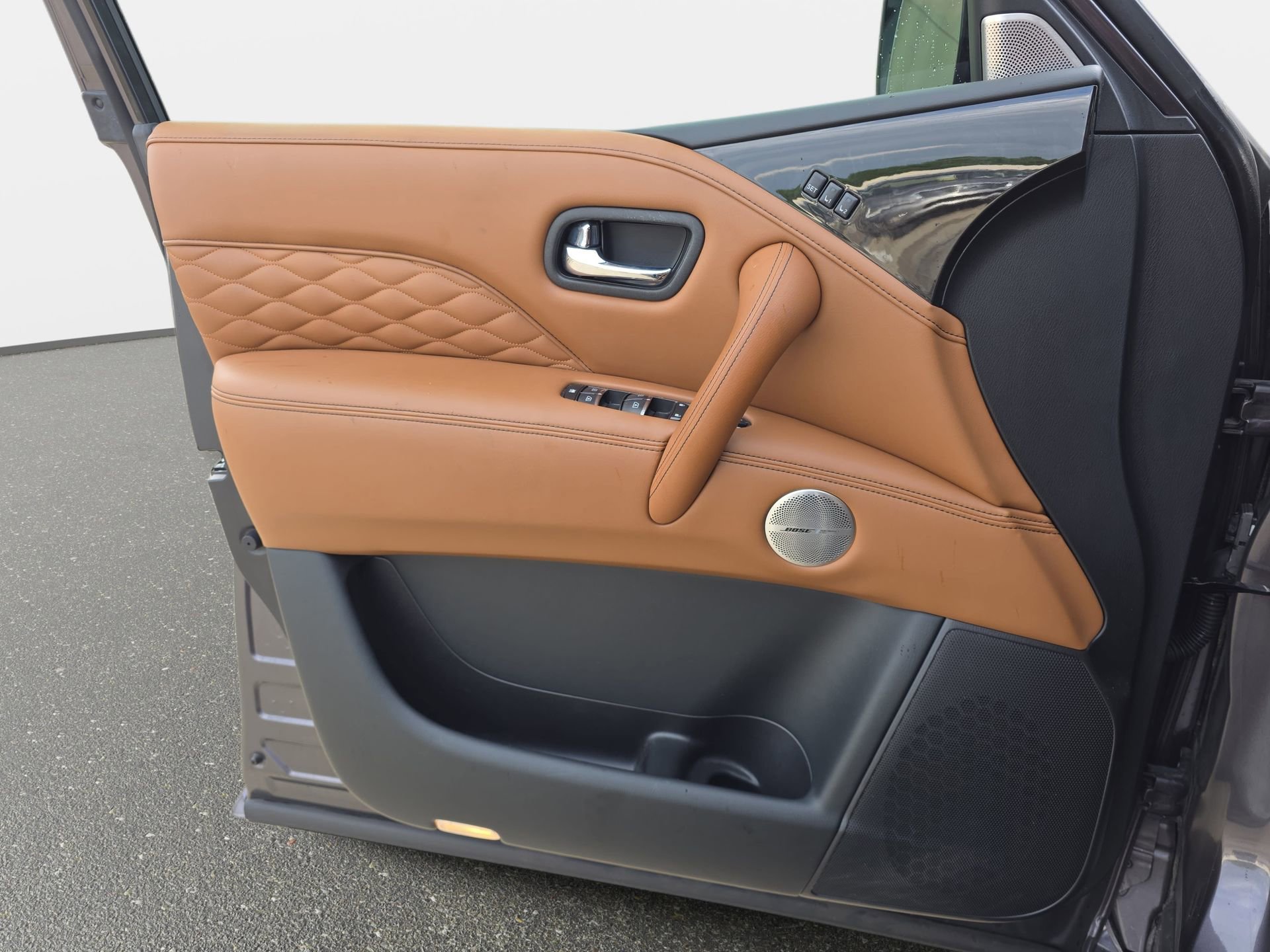 Certified 2024 INFINITI QX80 Sensory AWD/4WD image 26