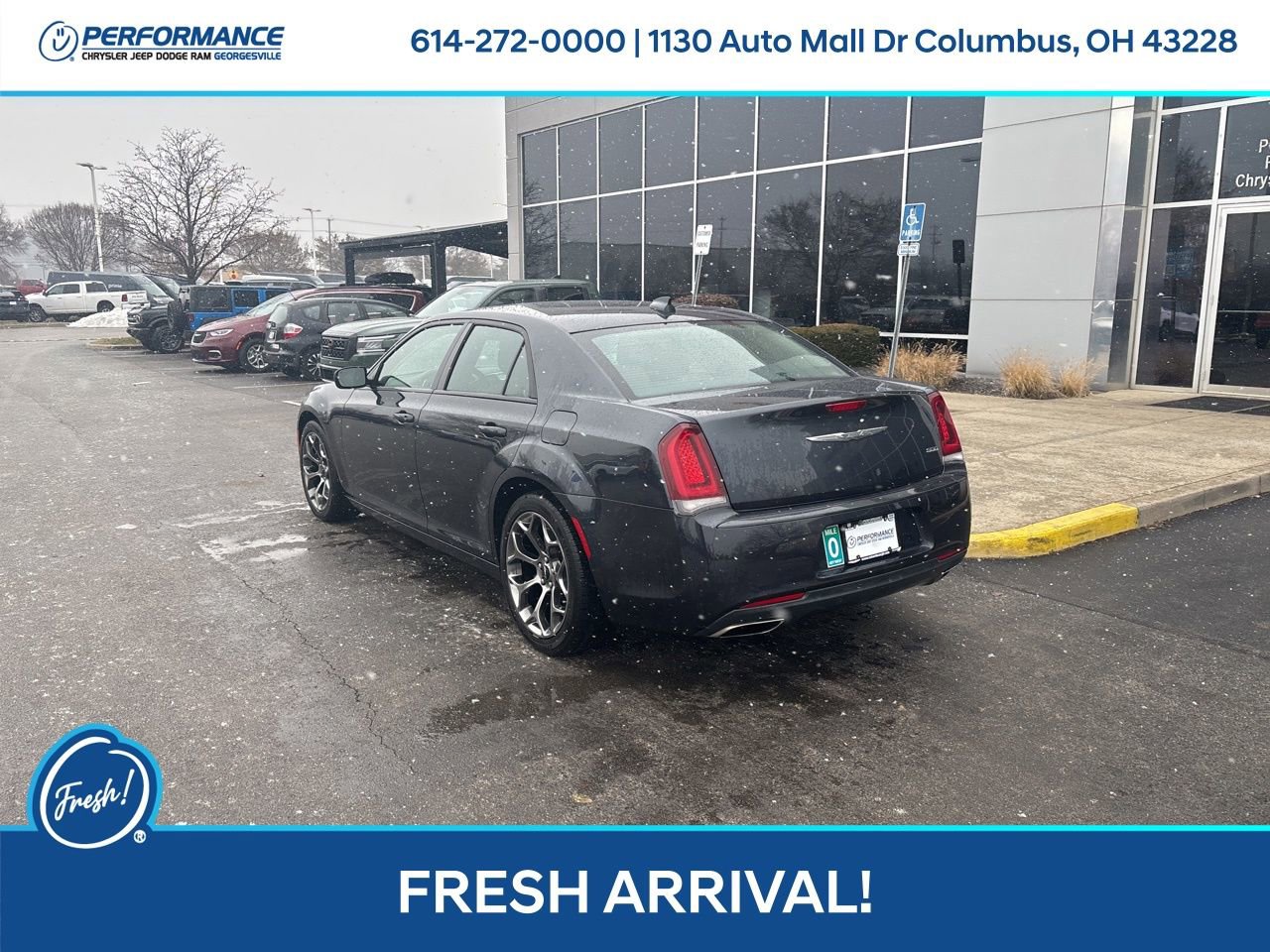 Used 2018 Chrysler 300 Touring w/ Sport Appearance Package image 6