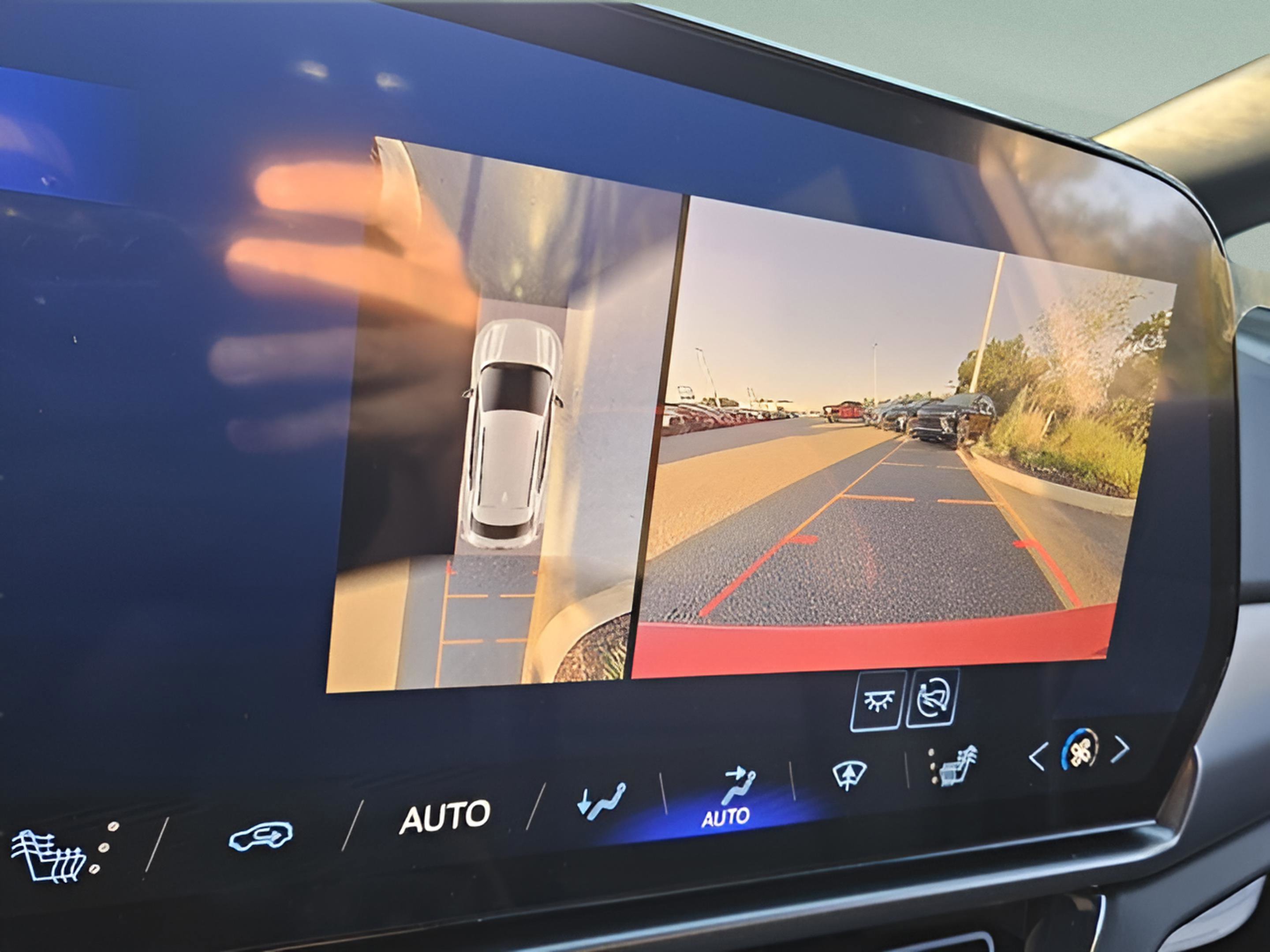 New 2025 Chevrolet Equinox EV RS image 22