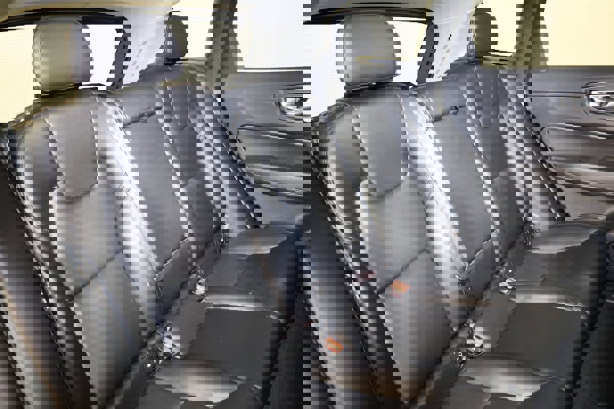 Used 2024 Volvo XC60 T8 Core image 11