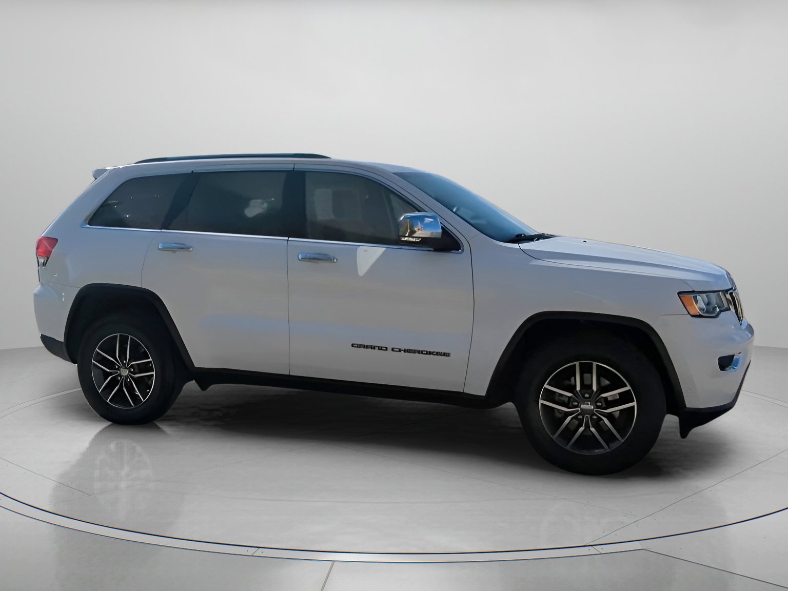 Used 2018 Jeep Grand Cherokee Limited image 33