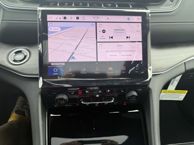 New 2025 Jeep Grand Cherokee Limited w/ Luxury Tech Group II image 18